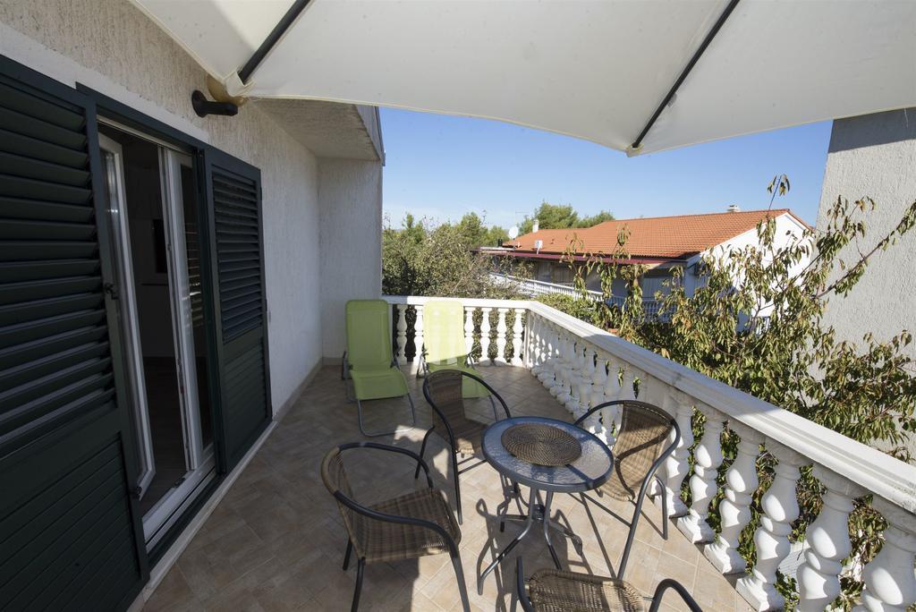 Apartment Jure Slatine Exterior foto